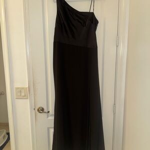 Elegant Black One-Shoulder Dress